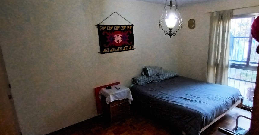 CASA  EN VENTA - CAPITAL - B° BOMBAL .