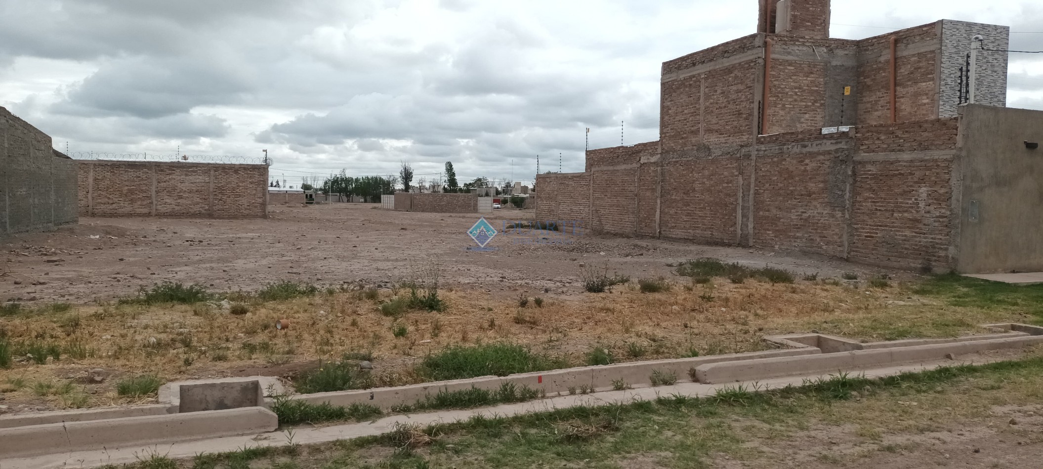 Lote en Venta - Luzuriaga - Maipu