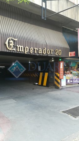 VENDO COCHERA  – CAPITAL  - EMPERADOR