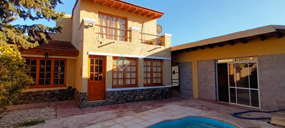 CASA EN VENTA - B° PARAISO I - MAIPU
